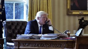 CNN: Трамп оскорблял и унижал Меркель и Мэй в беседах по телефону
