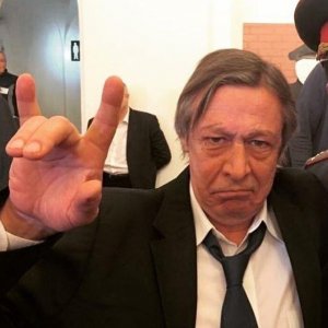 «Мы развиваем эту плесень», — худрук МХАТа призвал поставить Ефремова на место