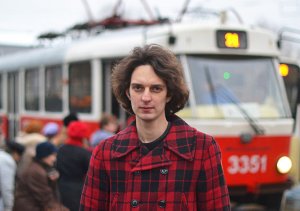 Кирилл Гончаров вызвал на дебаты володинского карманного блогера Максима Каца