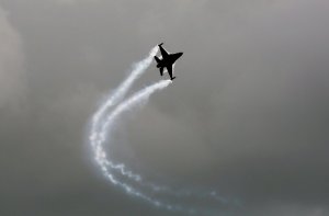 В США разбился истребитель F-16