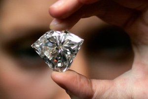 Сделка по продаже “Лукойлом” алмазного бизнеса может провалиться