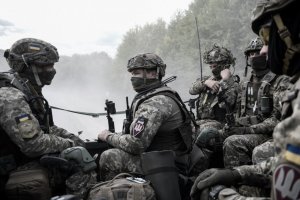 Автомобиль с силовиками подорвался на мине в Донбассе, сообщили в ЛНР