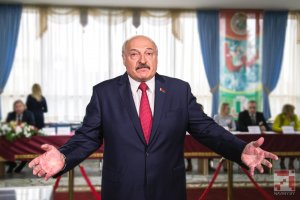 Кандидаты в президенты Белоруссии опубликовали декларации о доходах
