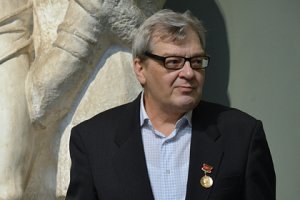 Названа причина смерти ведущего прогноза погоды Александра Беляев