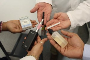 Исследование предполагает повышенные риски для covid-19 пациентов, которые курят