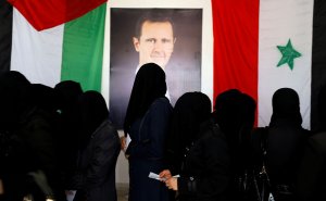 Партия Асада победила на парламентских выборах в Сирии. На выборы пришли 33% избирателей, правящая коалиция потеряла 23 места, но сохранила большинство в парламенте