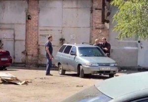 [Опять?] В Полтаве (Украина) подозреваемый в угоне автомобиля взял в заложники полицейского