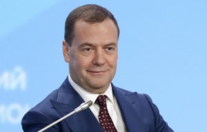 Медведев предложил создать группу для продвижения российских инициатив