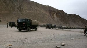 Индия и Китай проводят переговоры по отводу войск на границе