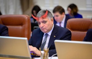 Заробитчане в шоке от Аваковского произвола в Украине