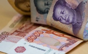 Россия и Китай снизили до 46% использование доллара в двусторонних сделках