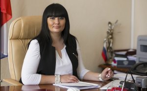 ФСБ задержала председателя райсуда Волгограда по делу о взятке на 25 млн рублей  (...именно такую сумму судья, по данным следствия, просила за освобождение волгоградского бизнесмена )