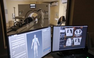 Иммунолог предупредил о более тяжелом течении COVID-19 осенью