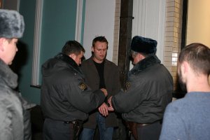 «Расстрелял всю обойму»: как Навальному удалось избежать ответственности за драку с применением оружия в 2007 году