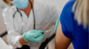 Дочь Путина испытала на себе первую российскую вакцину от коронавируса