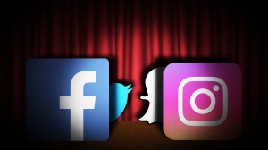 В Facebook нашли просочившееся через фильтры порно