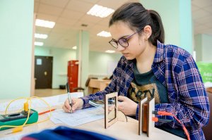 Как напугать бабушку: чем живут юные физики — победители Европейской олимпиады