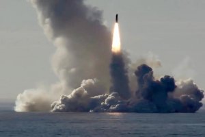 Американские журналисты о изобретении российских подводников, придумавших способ запускать ракеты через толстый слой льда в Арктике