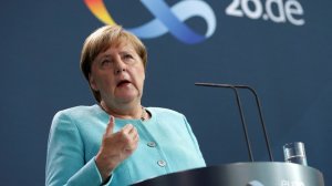 Меркель заявила, что ЕС поддерживает мирных демонстрантов в Белоруссии
