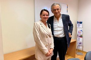 Поддерживающий революции «серый кардинал либерализма» встретился с Тихановской .