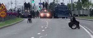Грязная провокация: Минские майданщики бросили «под танки» инвалидов