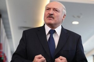Лукашенко: Отечество в опасности