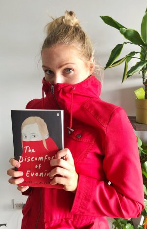 Международный «Букер» получила писатель, говорящая о себе в неопределенном роде