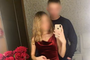 Копили на свадьбу: в Перми полиция задержала молодую пару закладчиков. Они выходили вечером на прогулку с собакой и параллельно делали закладки