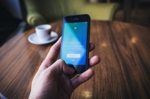 Новый алгоритм будет удалять женоненавистнические твиты
