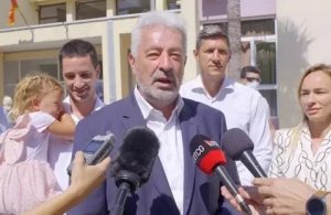 Оппозиция заявила о "падении режима" в Черногории