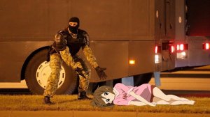 За время протестов в Белоруссии пострадал 131 силовик