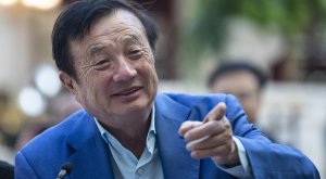 Основатель Huawei заявил о переводе инвестиций из США в Россию