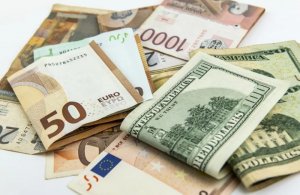 Курс евро превысил 90 рублей впервые за 4,5 года: с февраля 2016-го