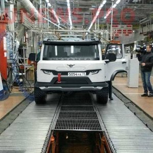 УАЗ предложил проголосовать за новый дизайн «Буханки»