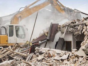 Китайские гостиницы начали сносить на Байкале