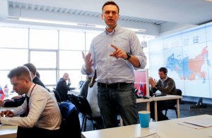 Пост главы ФБК временно опустел: кто из навальнистов позарился на трон лидера?