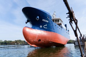 В Калининградской области состоялся спуск на воду корпуса нового рыбопромыслового судна проекта 174610 (+ видео)