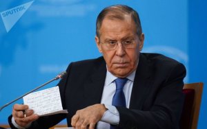 Попытки представить себя вершителем судеб всего человечества, безгрешным и все понимающим лучше других уже случались в истории. Они не доводили ни до чего хорошего - С.В.Лавров