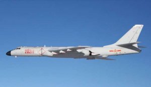 Армия Китая показала, как испепелит авиабазу США на Гуаме (ВИДЕО)