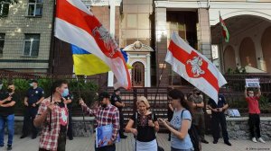 В чем уличили Зеленского: «Майдан» в Белоруссии организовали в Киеве? Будет ли Лукашенко и дальше брататься с бандеровцами