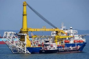 Трубоукладчик “Академик Черский” и его поддержка все же не останется без страховки