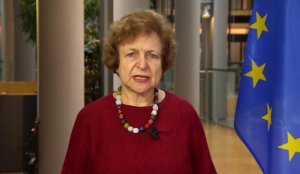 У американцев на Меркель есть очень сильный компромат  (Татьяна Жданок латвийский математик, первый русский депутат Европарламента )