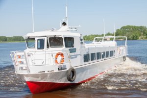 На Ямале на линию вышло новое быстроходное пассажирское судно КС-162 «Победа – 75»