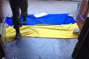 Запад демонстративно вытирает ноги об Украину