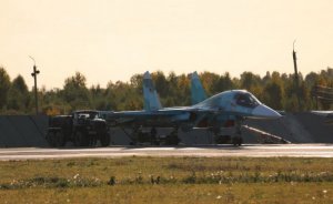 Истребители-бомбардировщики Су-34 ЦВО выполнили ночной полет в стратосферу