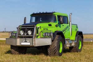 "Если уж взялся за проект, нужно его завершить". Уникальный пикап для души из белорусской глубинки (фото + видео)