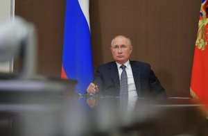 Путин заявил, что в октябре порядок доплат медикам надо сохранить