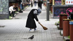 «Никто решать проблему не намерен»: почему Киев допустил отказ от пенсий через 15 лет