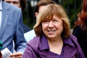 Светлана Алексиевич заявила о «переодетых русских солдатах» в Белоруссии