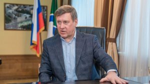 «Красный» мэр Новосибирска запрещает протесты врачей